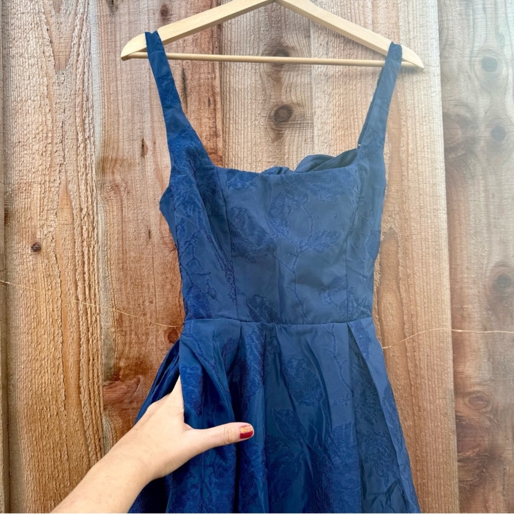 Navy Jacquard Tie-Back Full-Skirt Maxi Dress with Pockets 🌿 - Picture 5 of 12